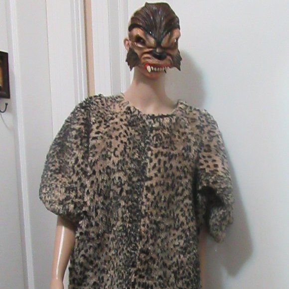 Kids size Medium - Large Please view measurements - Picture 10 of 10